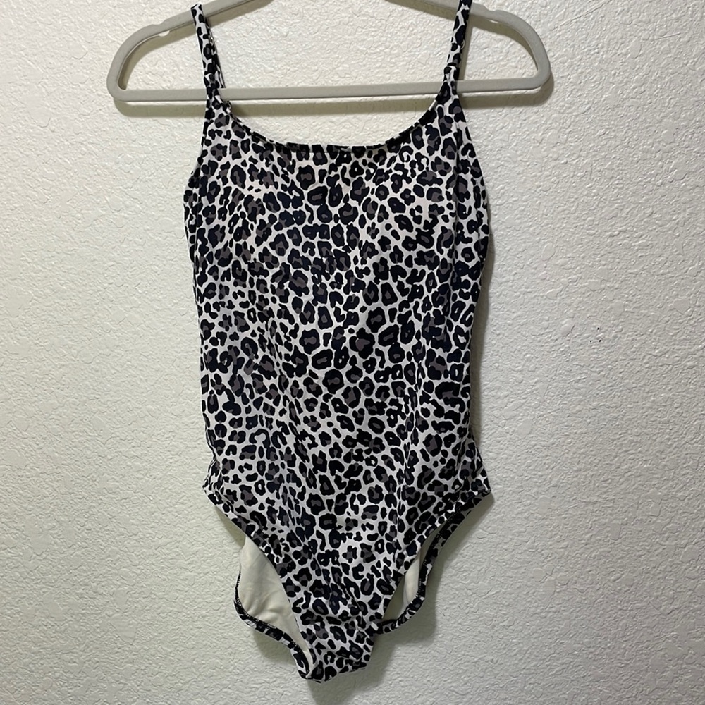 Aqua Green Women’s One Piece Animal Print Swimsuit. Very Good Condition. Size L.